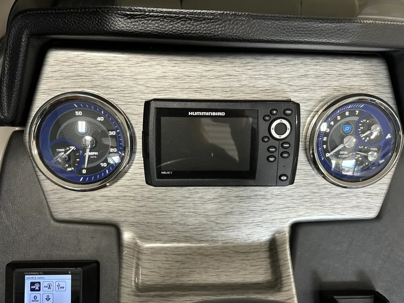 Slide: The Image of Premier 230 SUNSATION TRITOON 2023 - 39