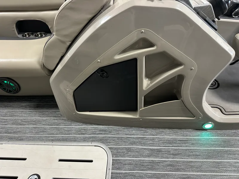 Slide: The Image of Premier 230 SUNSATION TRITOON 2023 - 41