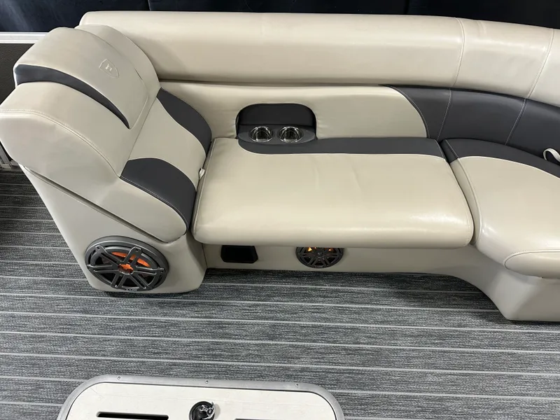 Slide: The Image of Premier 230 SUNSATION TRITOON 2023 - 46