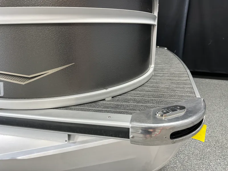 Slide: The Image of Premier 230 SUNSATION TRITOON 2023 - 6