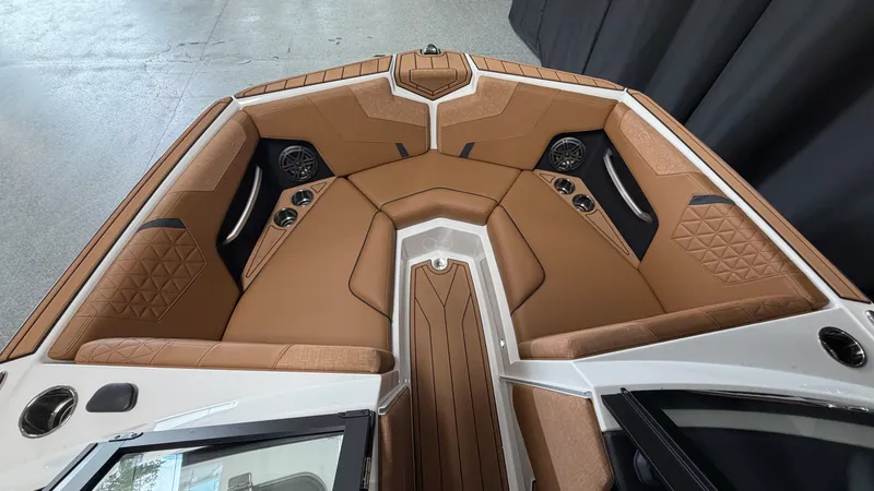 Slide: The Image of Nautique Super Air Nautique GS20 2026 - 68