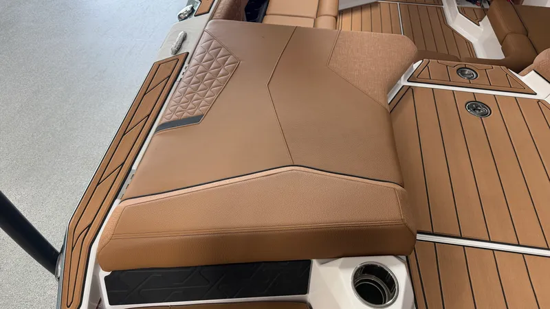 Slide: The Image of Nautique Super Air Nautique GS20 2026 - 11