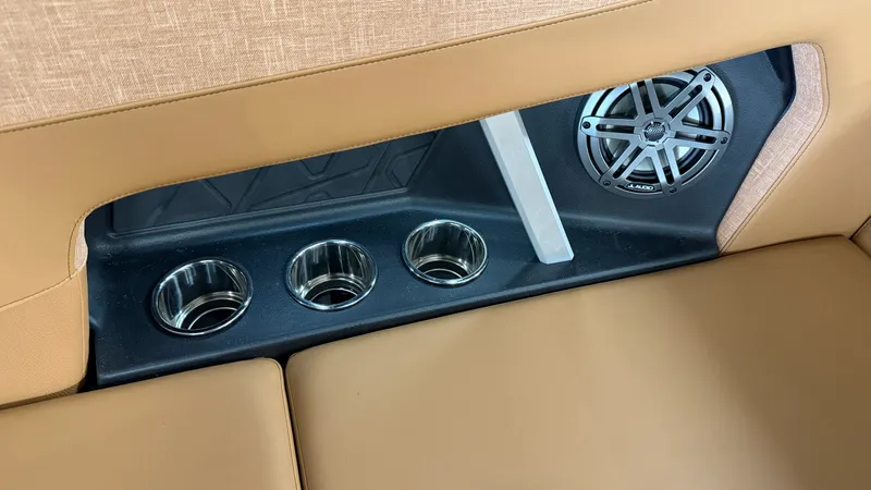 Slide: The Image of Nautique Super Air Nautique GS20 2026 - 33