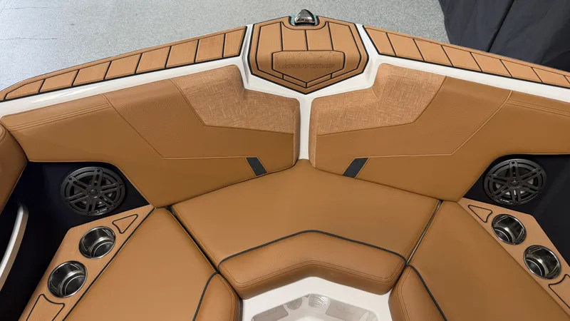 Slide: The Image of Nautique Super Air Nautique GS20 2026 - 75
