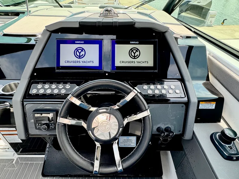 Slide: The Image of Cruisers 34 GLS 2023 - 17