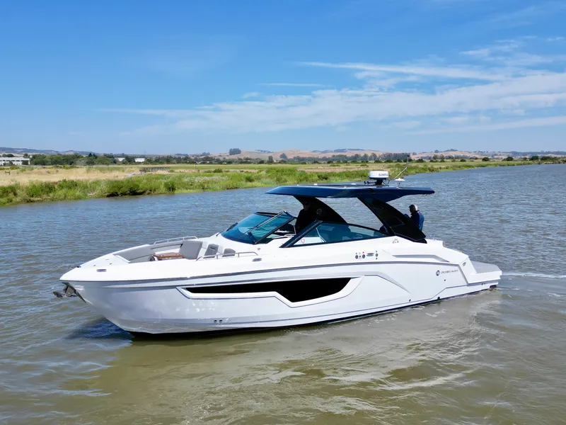 Slide: The Image of Cruisers 34 GLS 2023 - 7