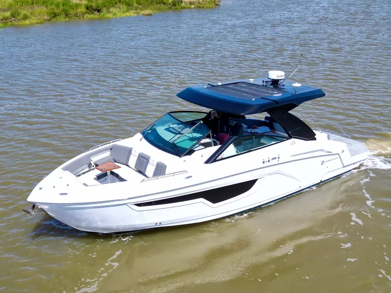 Slide: The Image of Cruisers 34 GLS 2023 - 8