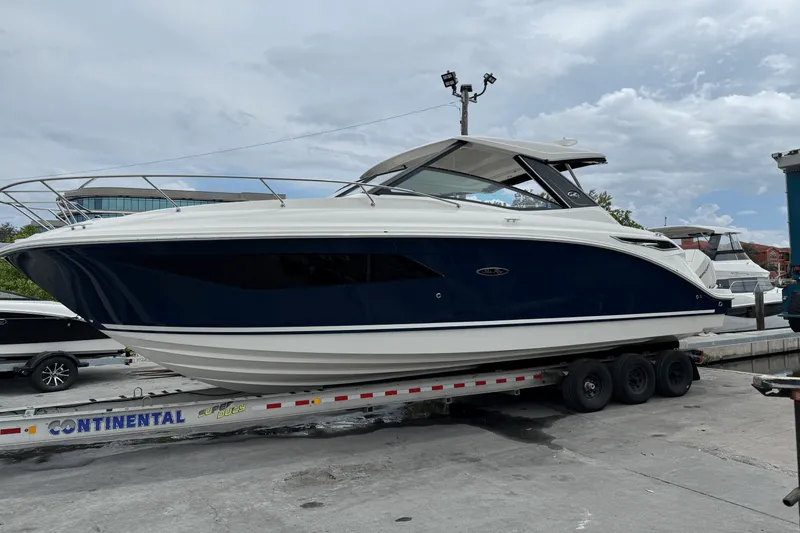 The Image of Sea Ray Sundancer 320 Outboard 2024 - 0