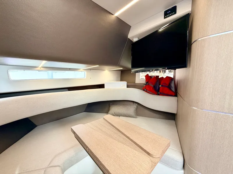 Slide: The Image of Galeon 375 GTO 2025 - 36