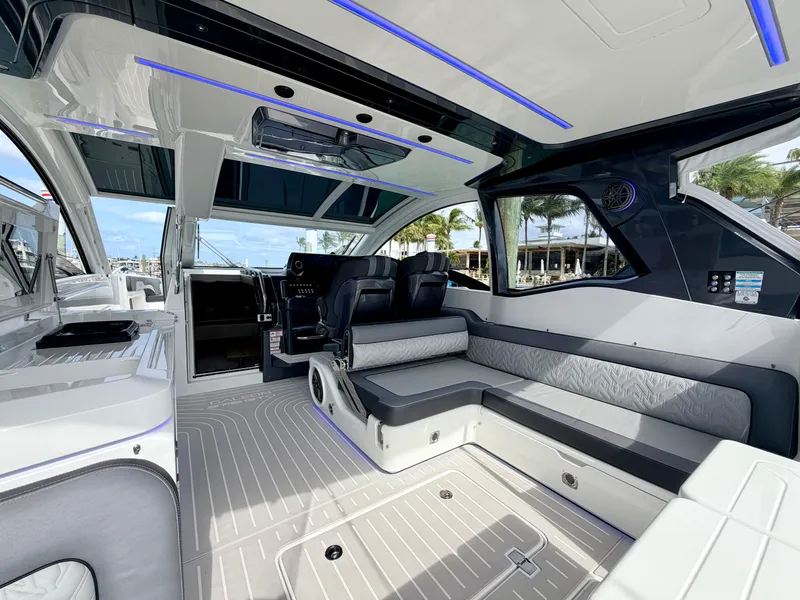 Slide: The Image of Galeon 375 GTO 2025 - 26
