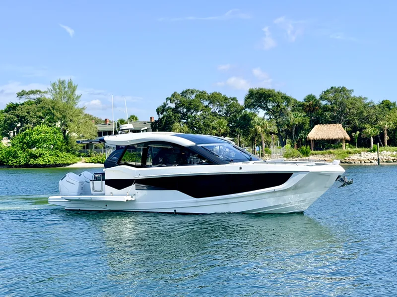 Slide: The Image of Galeon 375 GTO 2025 - 56
