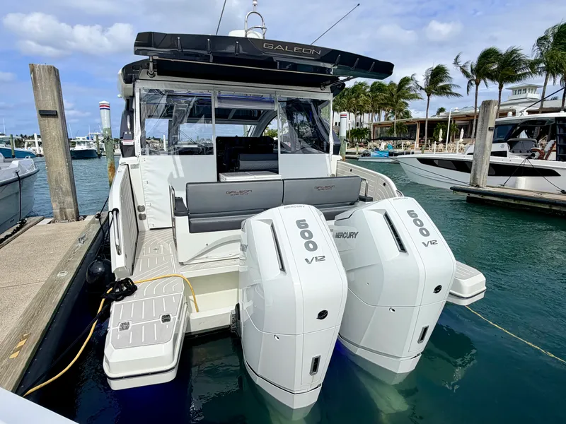 Slide: The Image of Galeon 375 GTO 2025 - 47