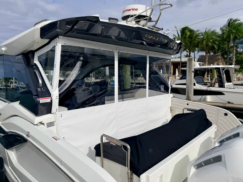 Slide: The Image of Galeon 375 GTO 2025 - 55