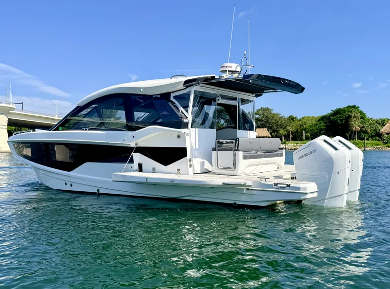 Slide: The Image of Galeon 375 GTO 2025 - 3