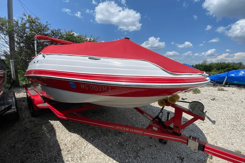 Slide: The Image of Four Winns 204 FS 2007 - 17