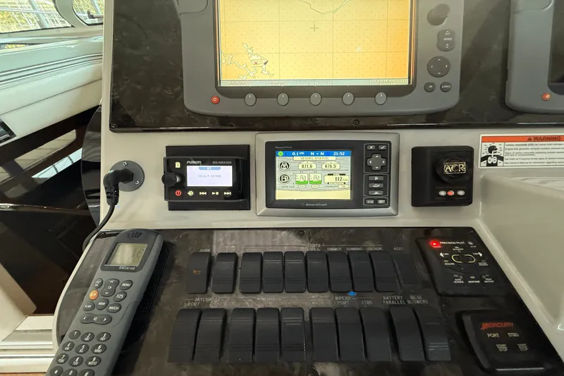 Slide: The Image of Sea Ray 470 SUNDANCER 2010 - 16