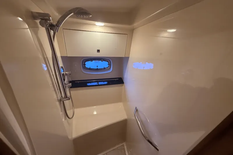 Slide: The Image of Sea Ray 470 SUNDANCER 2010 - 19