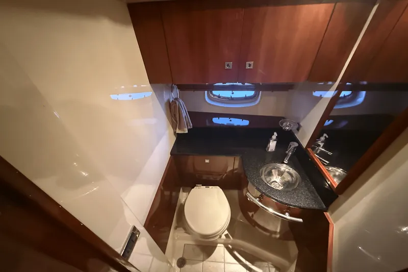 Slide: The Image of Sea Ray 470 SUNDANCER 2010 - 20