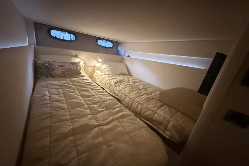 Slide: The Image of Sea Ray 470 SUNDANCER 2010 - 23