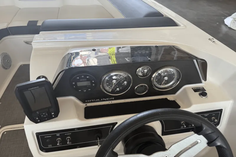 Slide: The Image of Bayliner DX2000 2022 - 13