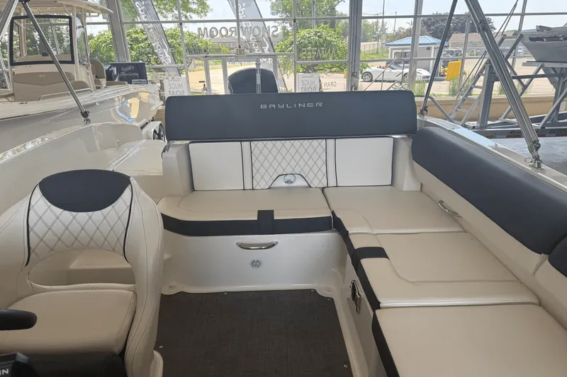 Slide: The Image of Bayliner DX2000 2022 - 15