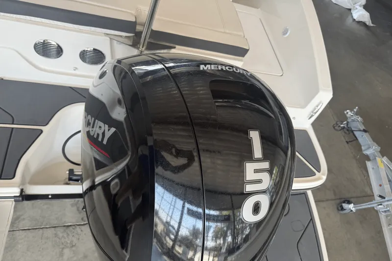 Slide: The Image of Bayliner DX2000 2022 - 27