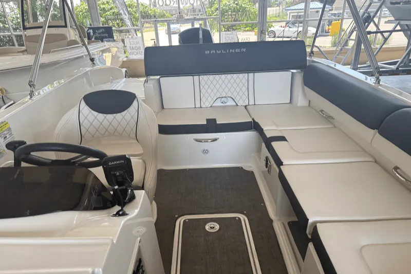 Slide: The Image of Bayliner DX2000 2022 - 7