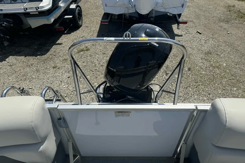 Slide: The Image of Sun Chaser GENEVA 24LRDH 2023 - 17