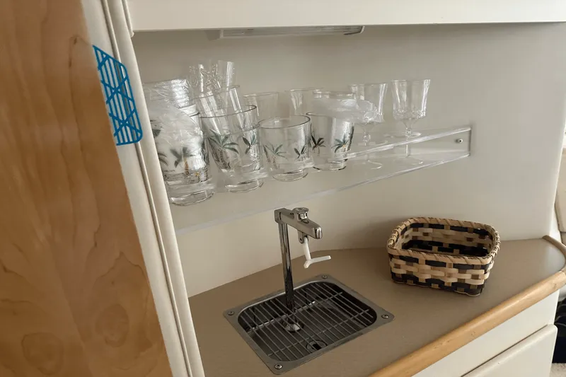 Slide: The Image of Carver SANTEGO 380 1998 - 25