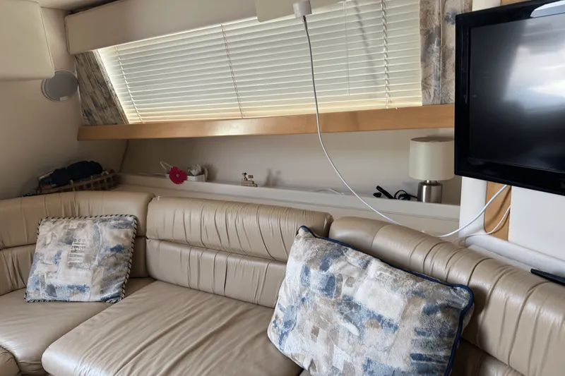 Slide: The Image of Carver Yachts SANTEGO 380 1998 - 13