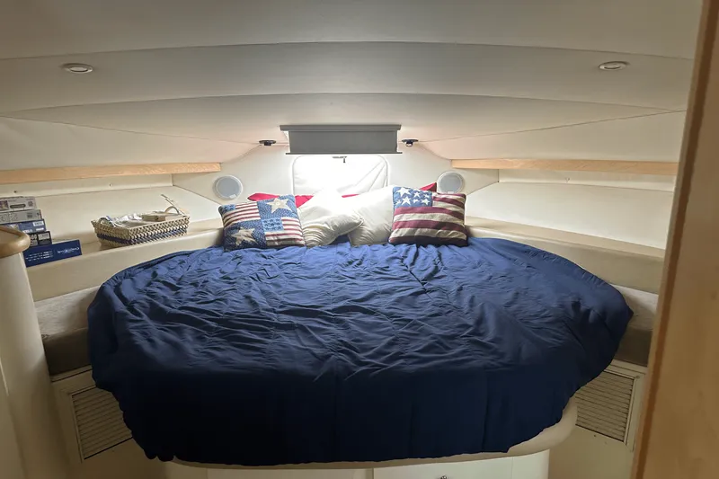 Slide: The Image of Carver Yachts SANTEGO 380 1998 - 26