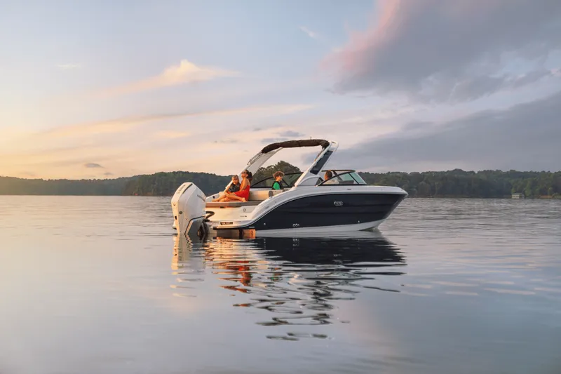 Slide: The Image of Sea Ray SDX 250 Outboard 2025 - 35