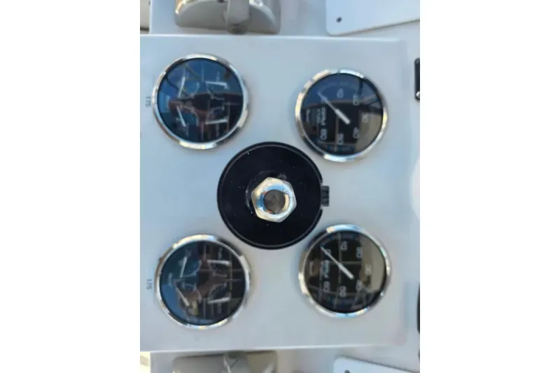 Slide: The Image of Luhrs 34 Convertible 2002 - 4