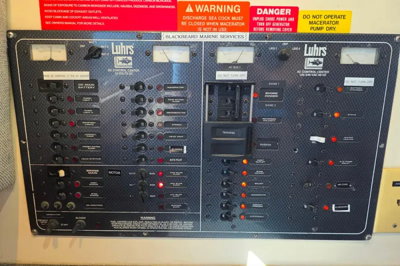 Slide: The Image of Luhrs 34 Convertible 2002 - 11
