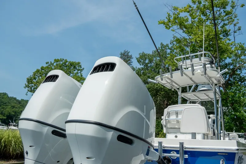 Slide: The Image of Pair Customs 24 Center Console DV 2022 - 16
