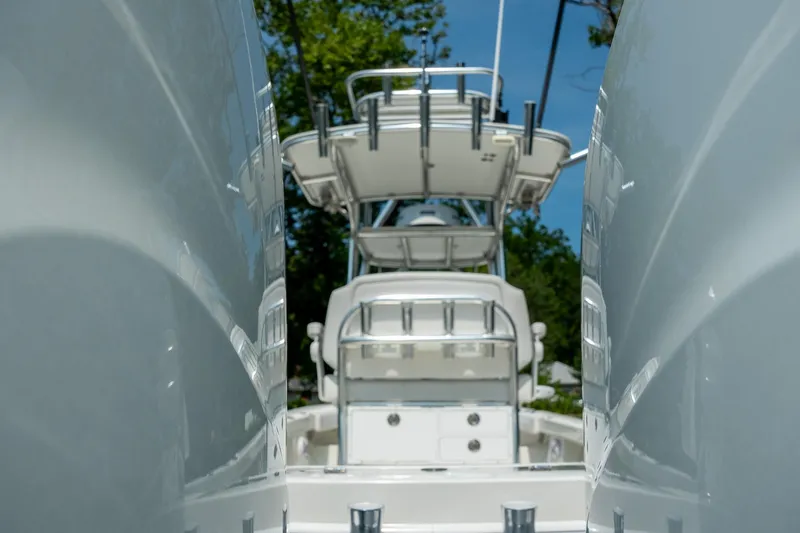 Slide: The Image of Pair Customs 24 Center Console DV 2022 - 15