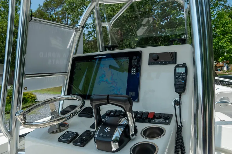 Slide: The Image of Pair Customs 24 Center Console DV 2022 - 22