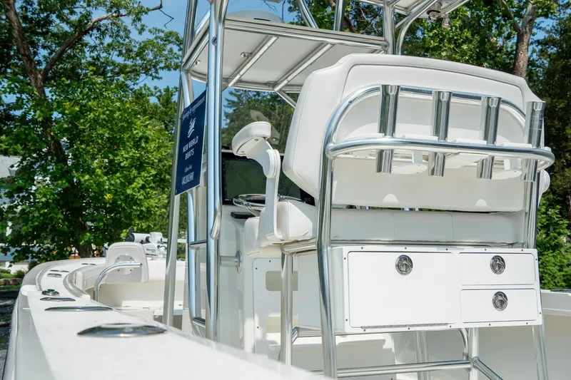 Slide: The Image of Pair Customs 24 Center Console DV 2022 - 8