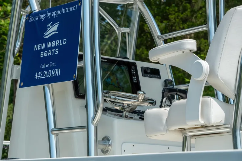 Slide: The Image of Pair Customs 24 Center Console DV 2022 - 7