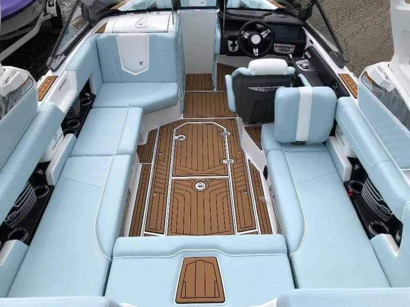 Slide: The Image of Nautique Super Air Nautique G23 2019 - 11