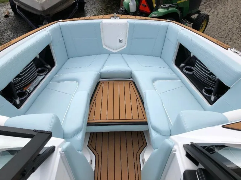 Slide: The Image of Nautique Super Air Nautique G23 2019 - 31