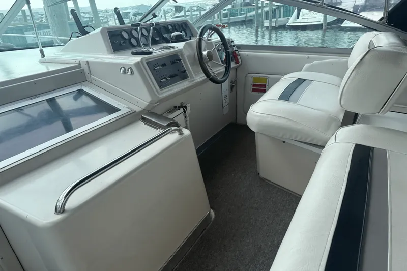 Slide: The Image of Sea Ray 340 SUNDANCER 1986 - 14