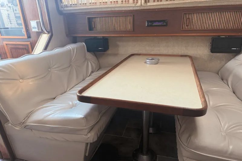 Slide: The Image of Sea Ray 340 SUNDANCER 1986 - 31