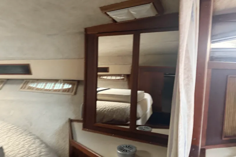 Slide: The Image of Sea Ray 340 SUNDANCER 1986 - 36
