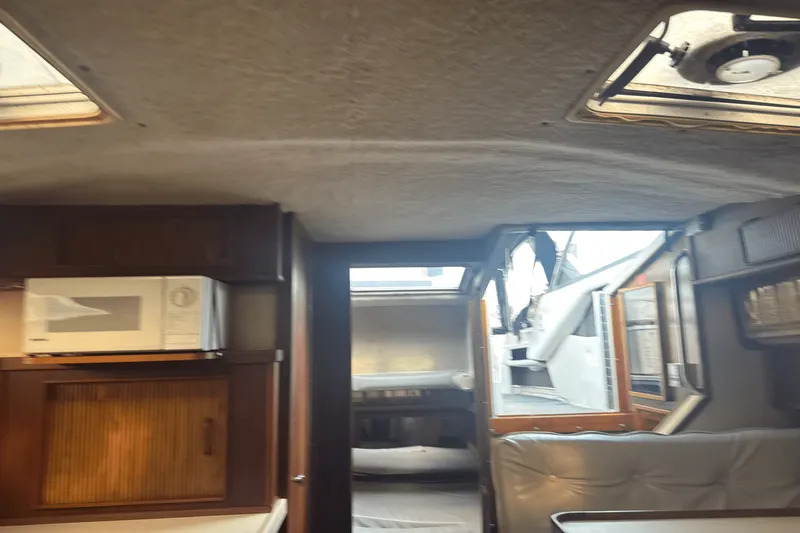 Slide: The Image of Sea Ray 340 SUNDANCER 1986 - 38