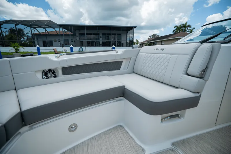 Slide: The Image of Sea Ray SLX 310 Outboard 2026 - 22