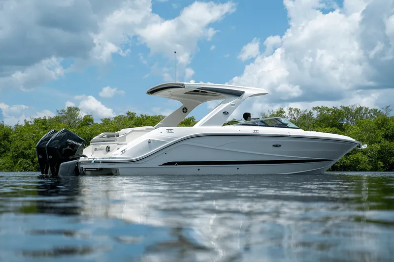 Slide: The Image of Sea Ray SLX 310 Outboard 2026 - 24