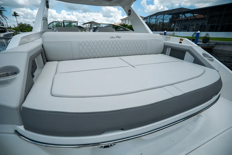 Slide: The Image of Sea Ray SLX 310 Outboard 2026 - 4