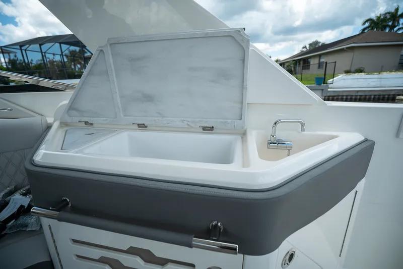 Slide: The Image of Sea Ray SLX 310 Outboard 2026 - 8