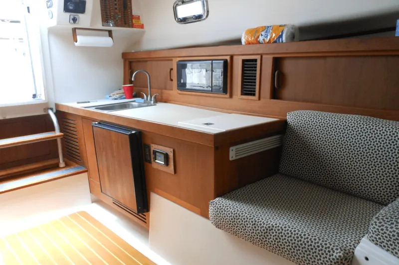 Slide: The Image of Mainship PILOT 30 2001 - 11